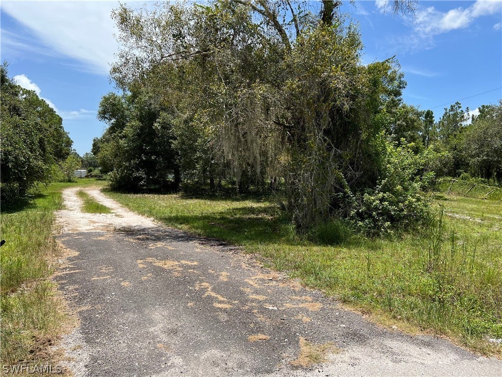 SW Florida Home for Sale - View SW FL MLS Listing #222054832 at 2065 Evans Rd in LABELLE, FL - 33935