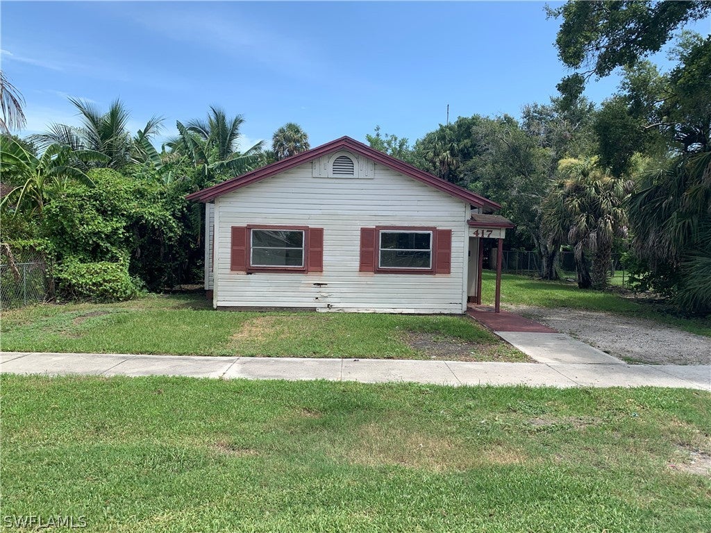 SW Florida Home for Sale - View SW FL MLS Listing #222057248 at 417 E Trinidad Ave in CLEWISTON, FL - 33440