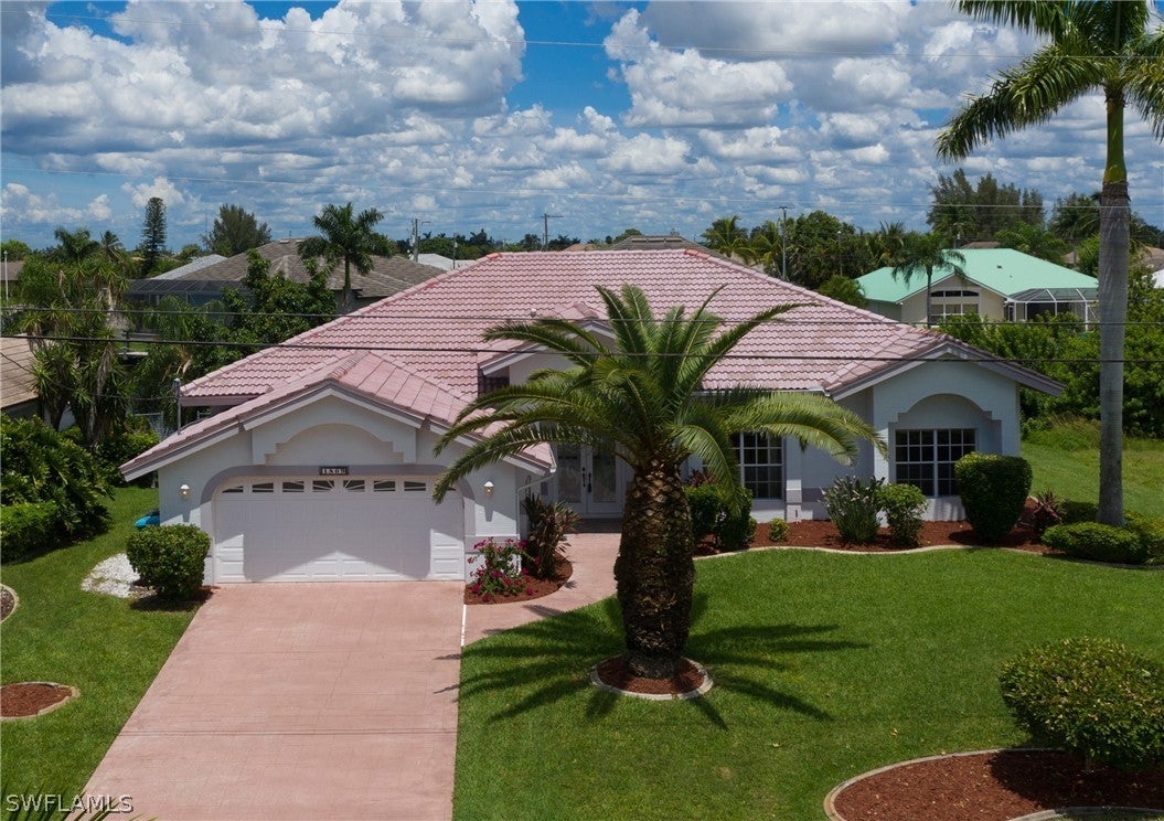 CAPE CORAL Real Estate - View SW FL MLS #222063438 at 1809 Sw 45th Ln in CAPE CORAL in CAPE CORAL, FL - 33914
