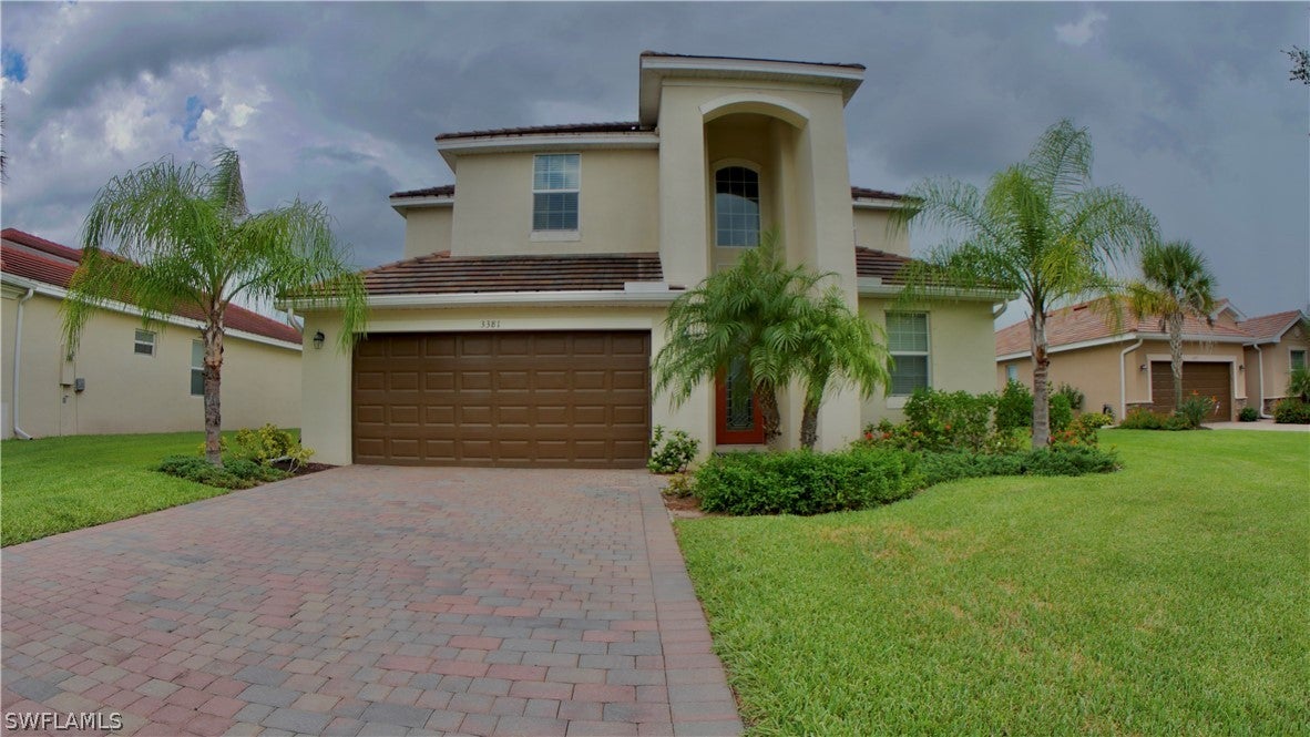 SW Florida Real Estate - View SW FL MLS #222064461 at 3381 Hampton Blvd in RIVER HALL in ALVA, FL - 33920