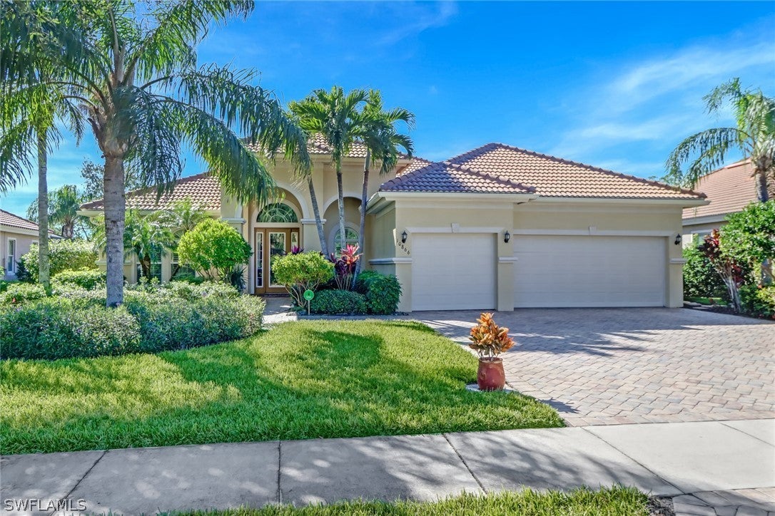 SW Florida Real Estate - View SW FL MLS #223000109 at 10866 Stonington Ave in THE PLANTATION in FORT MYERS, FL - 33913