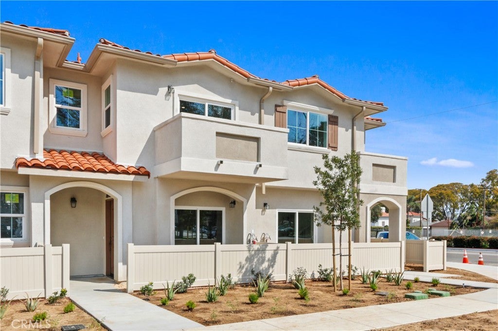 2415 Arlington