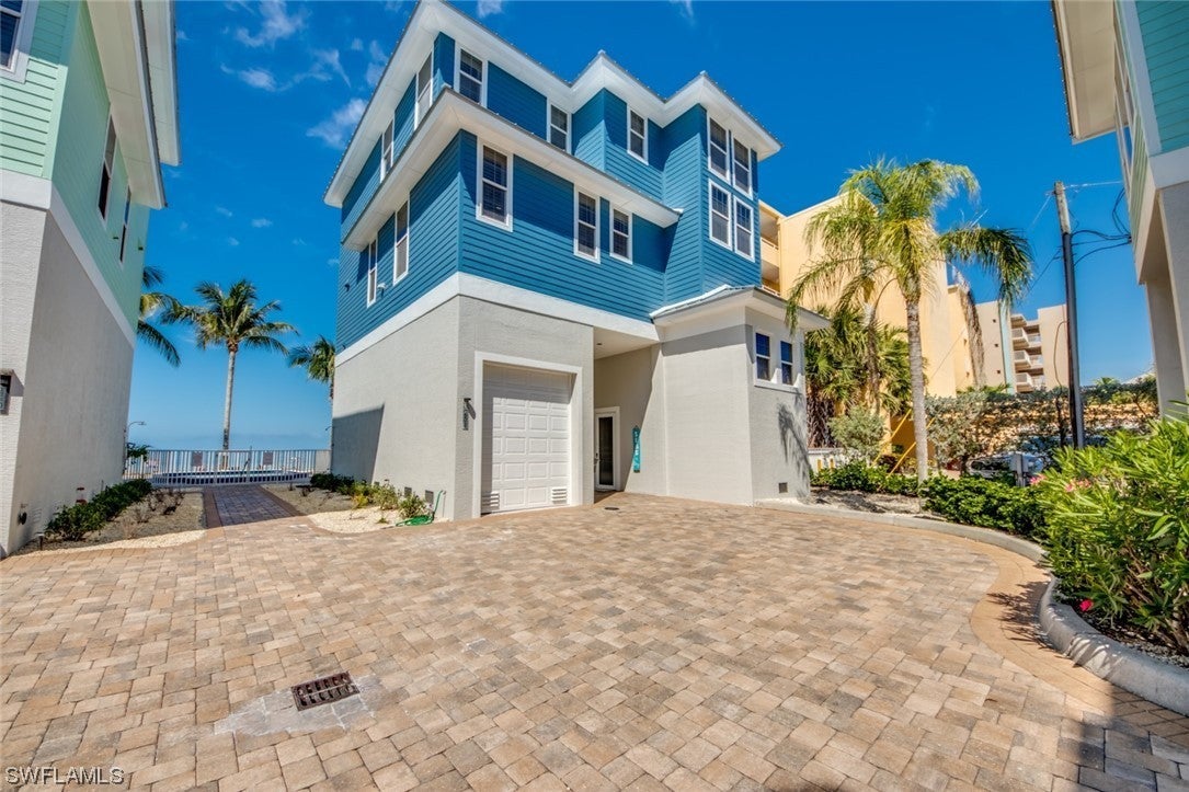 KEY WEST COURTYARDS Real Estate - View SW FL MLS #223021912 at 251 Key West Ct in KEY WEST COURTYARDS in FORT MYERS BEACH, FL - 33931
