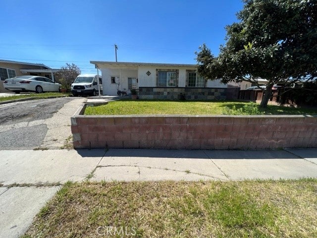 Photo of Listing #DW23055341