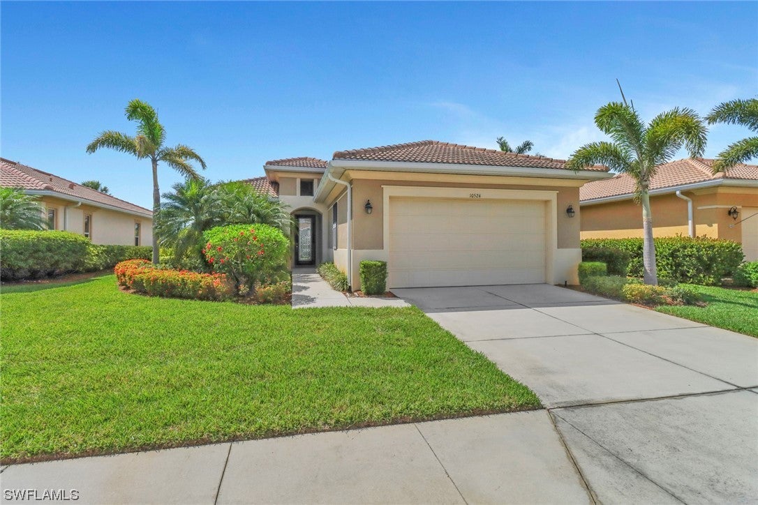 CARENA Home for Sale - View SW FL MLS #223027870 at 10524 Carena Cir in PELICAN PRESERVE in FORT MYERS, FL - 33913