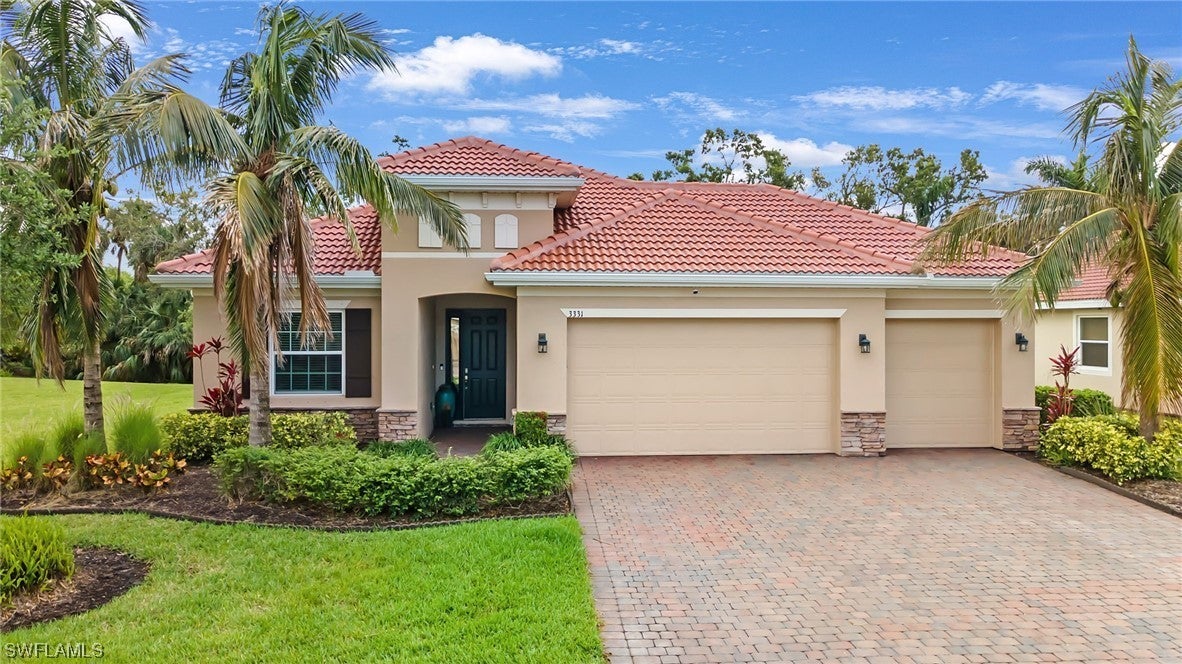 SW Florida Real Estate - View SW FL MLS #223029078 at 3331 Banyon Hollow Loop in MOODY RIVER ESTATES in NORTH FORT MYERS, FL - 33903