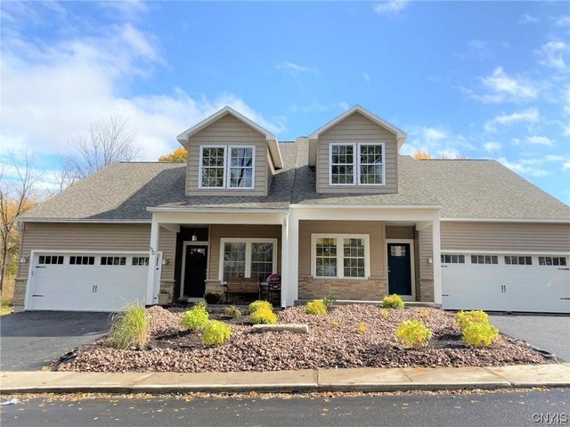 Photo of Listing #S1469203