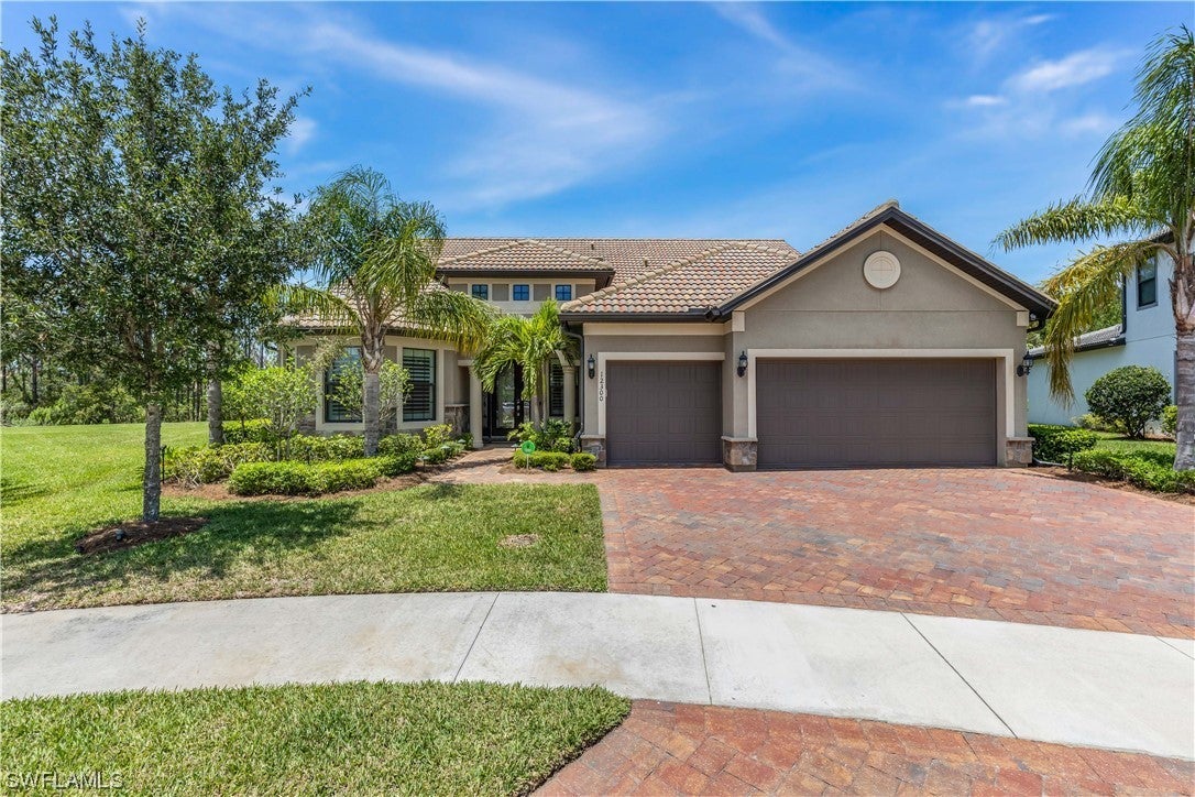 SW Florida Home for Sale - View SW FL MLS Listing #223034698 at 12300 Sussex St in FORT MYERS, FL - 33913