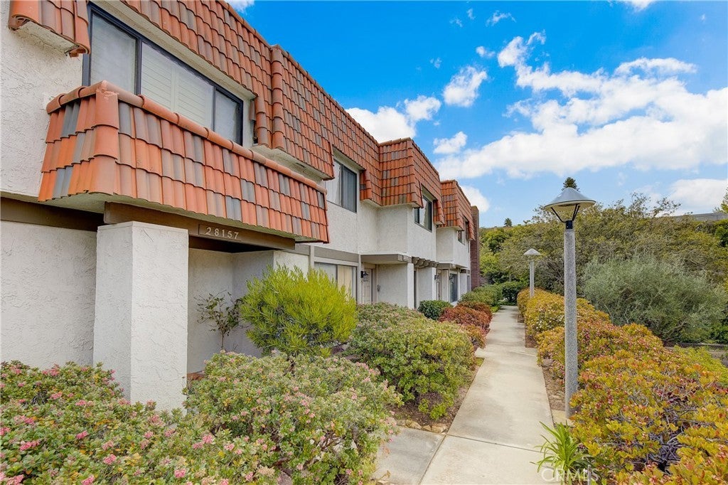 28149 Ridgecove Court