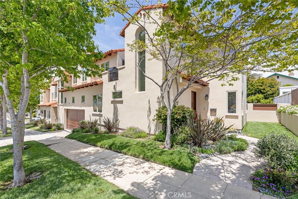 1005 Garnet Street