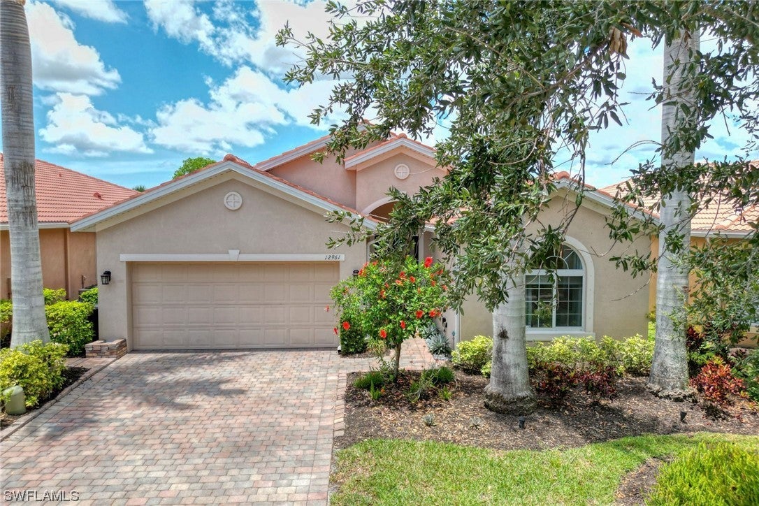NORTH FORT MYERS Home for Sale - View SW FL MLS #223038615 in MOODY RIVER ESTATES