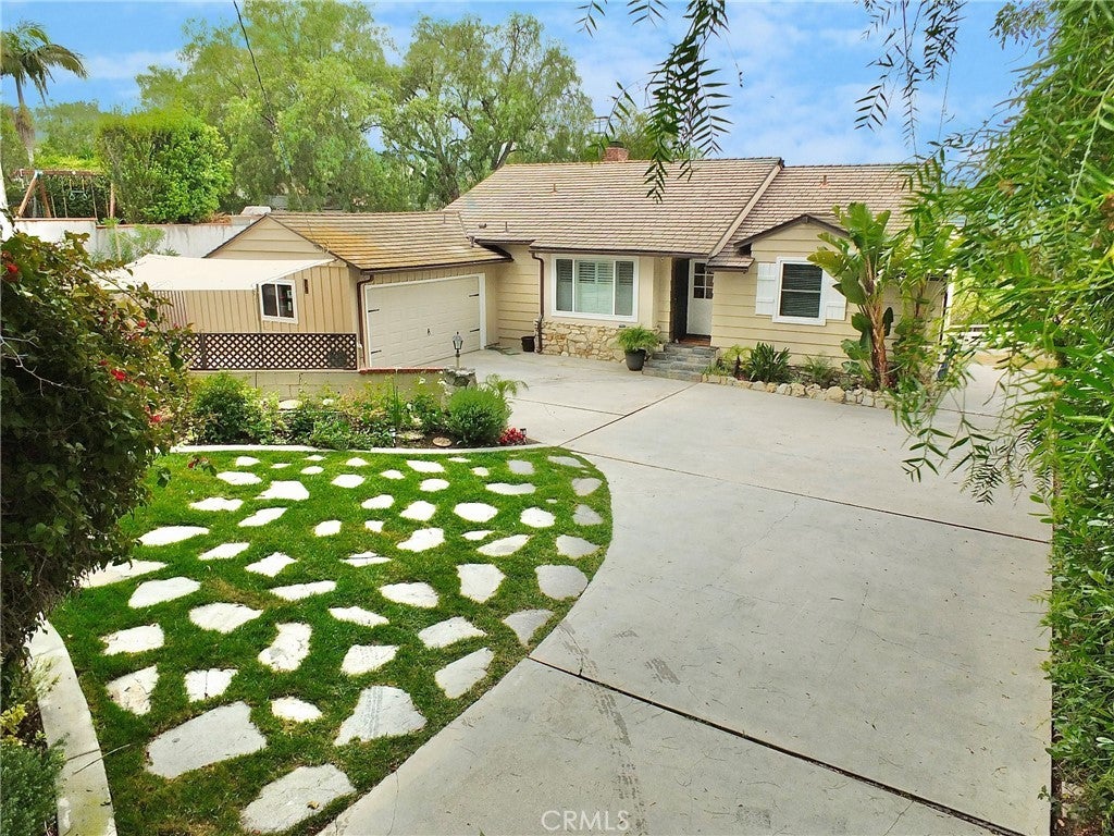 26653 Westvale Rd