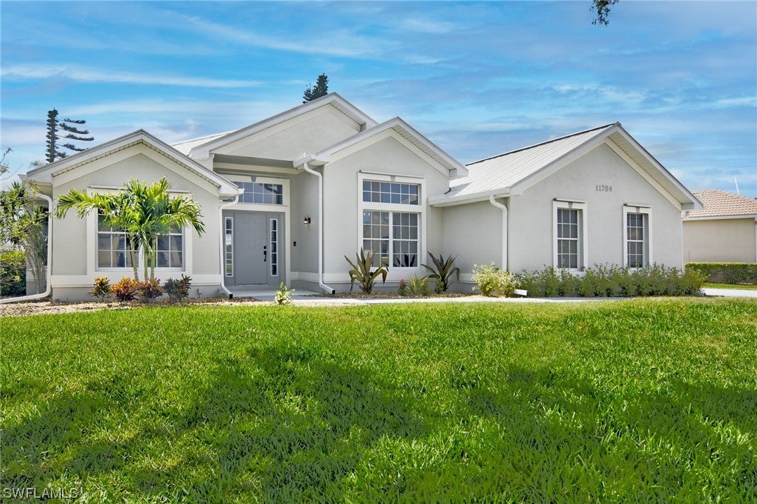 CAPE CORAL Real Estate - View SW FL MLS #223039335 at 11784 Lady Anne Cir in CAPE ROYAL at CAPE ROYAL 