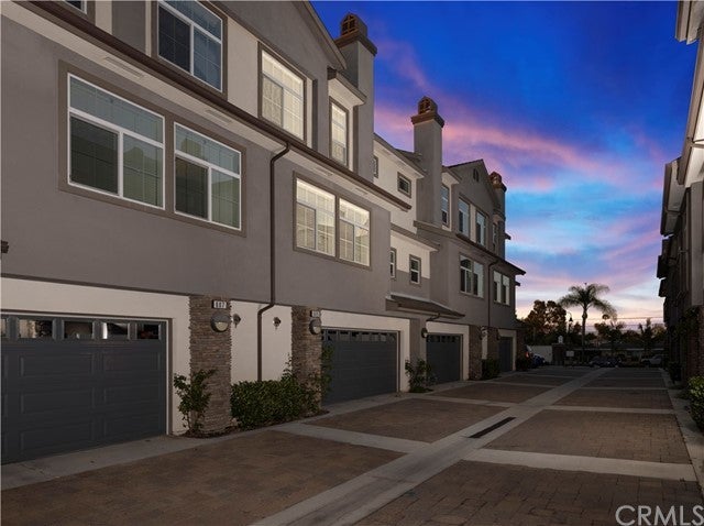 Photo of 609 Seabright Circle