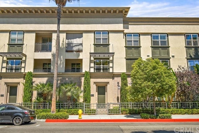 Photo of 524 S Anaheim Boulevard # 1