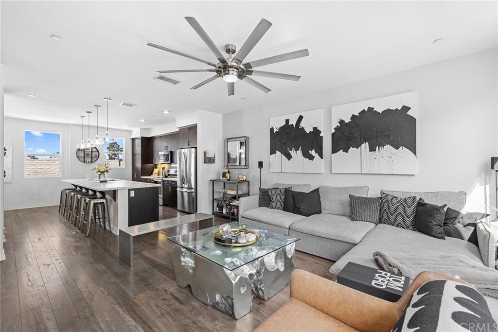 Photo of 2025 W Place Drive