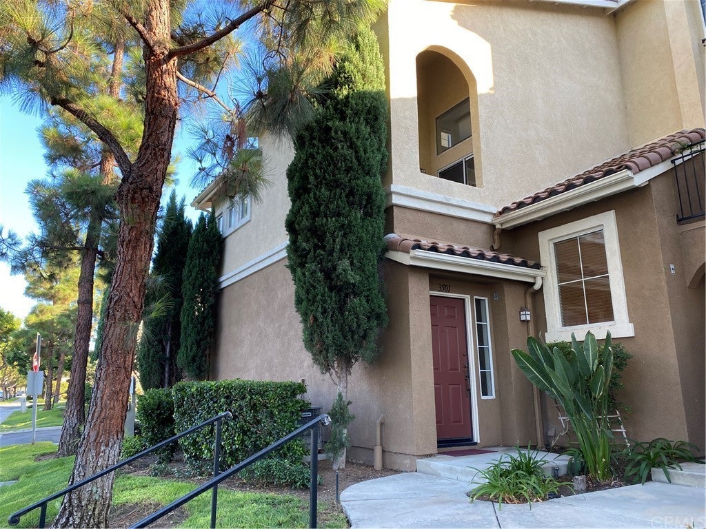 Photo of Listing #OC21208880