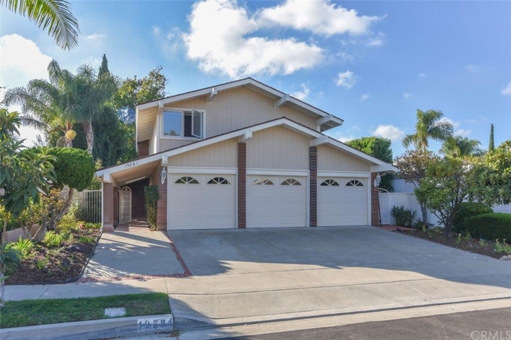 Photo of Listing #OC21221632