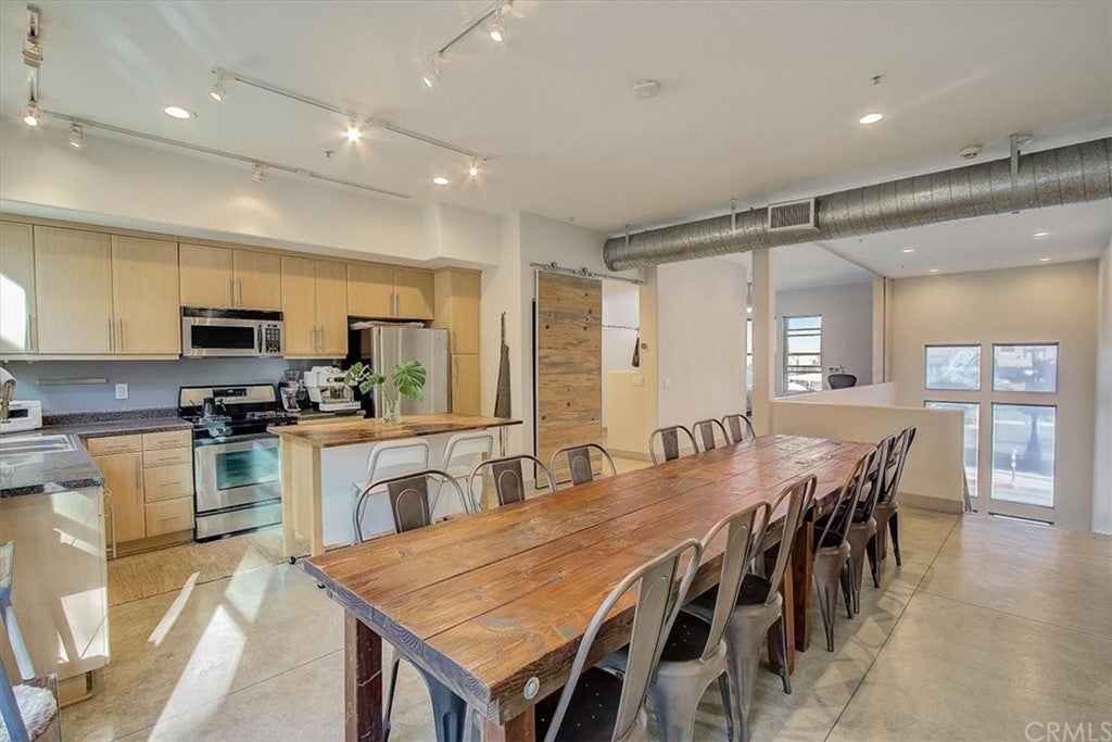 Photo of 204 E 3rd Street