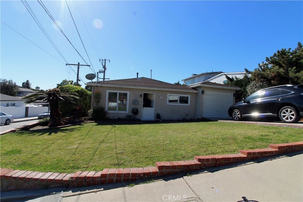 1466 8th Street
