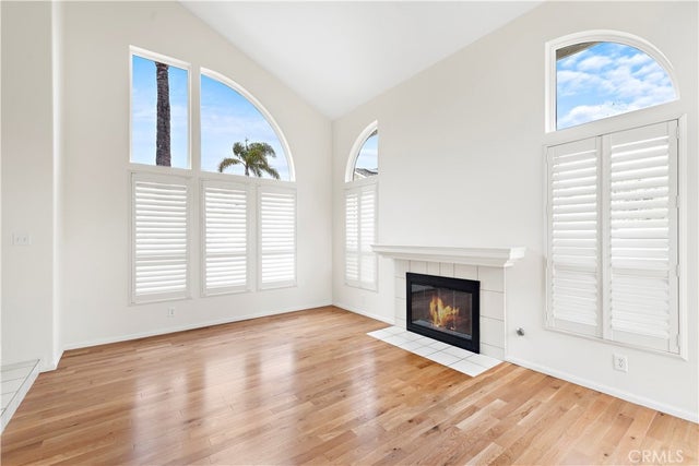 Photo of Listing #OC23101011