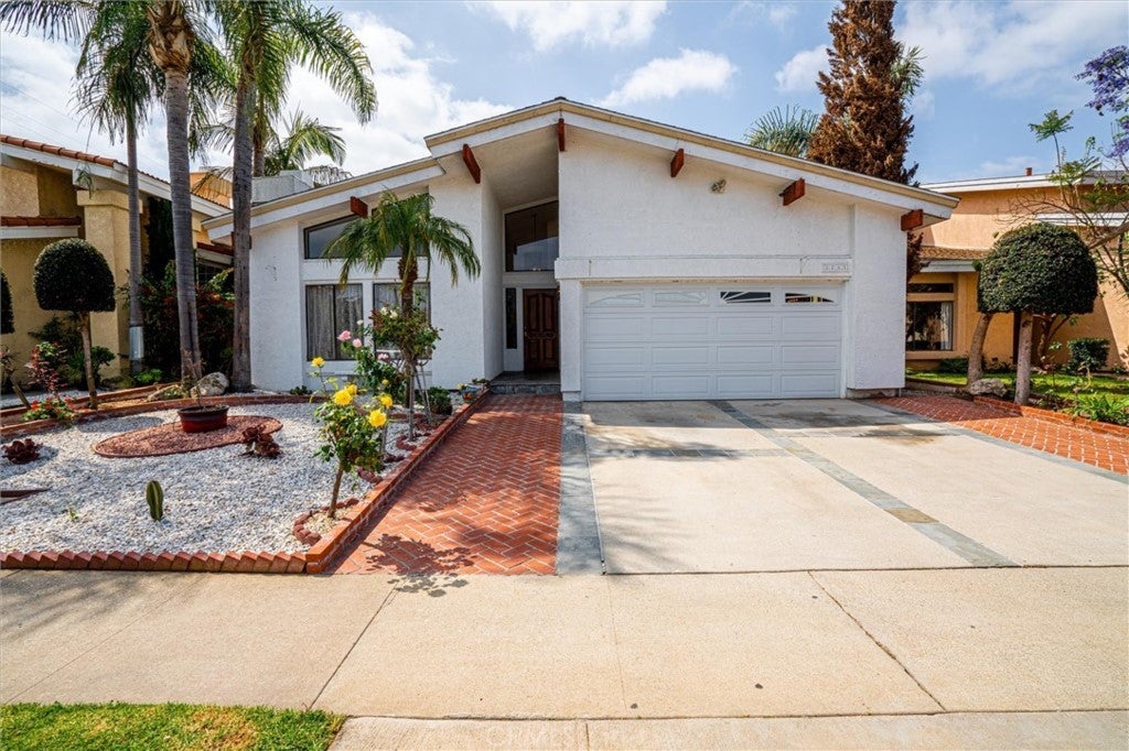 5248 W 135th Street