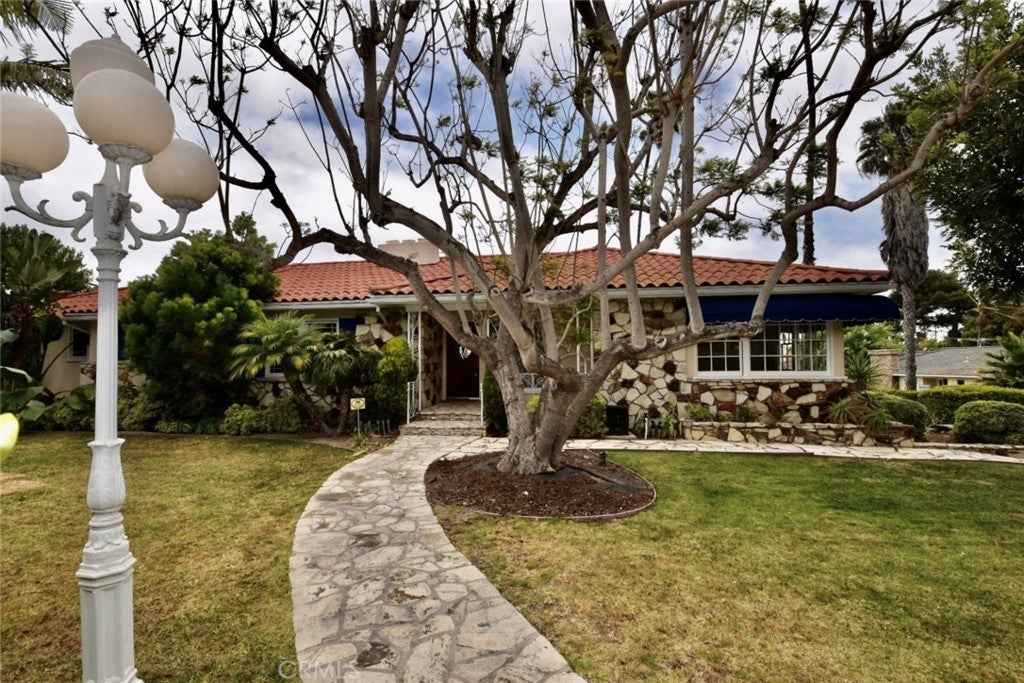457 Calle Mayor