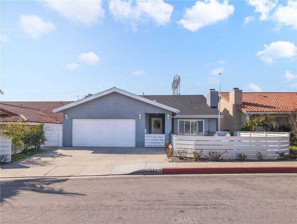 905 Dune Street