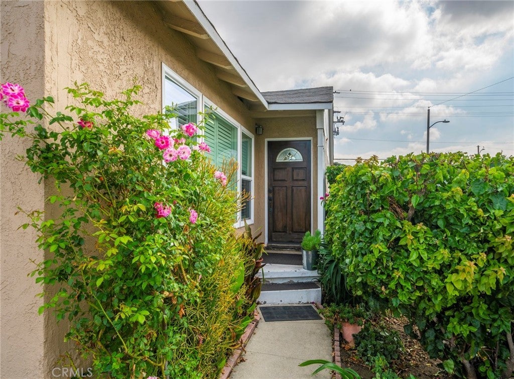 4007 W 175th Place
