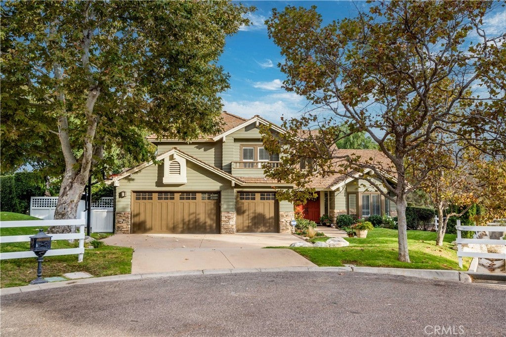 6 Colina Lane