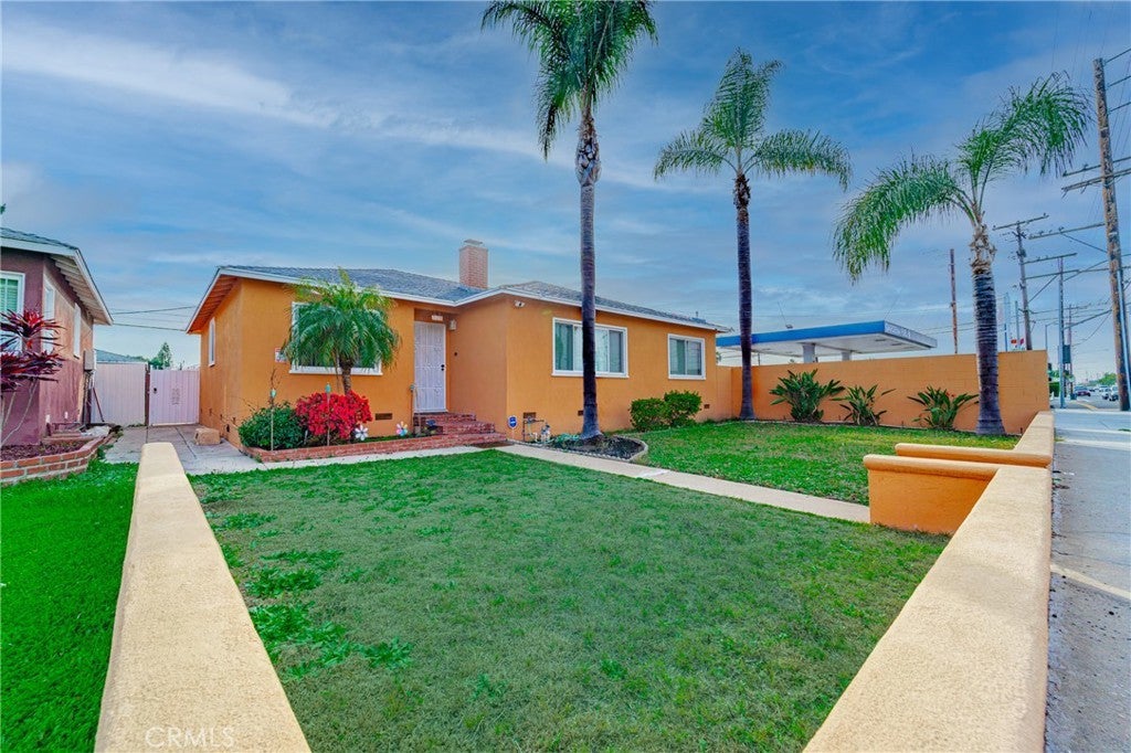 2128 Marine Avenue