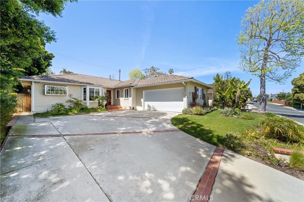 4818 Via El Sereno