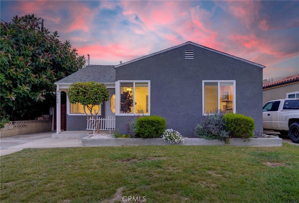 4744 W 135th Street
