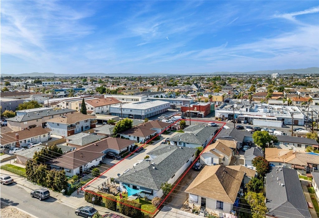 1143 W 166th Street
