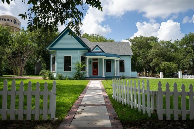 Home for sale in Georgetown