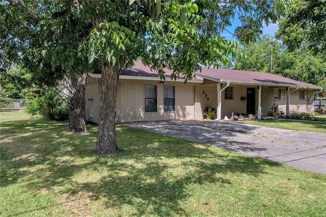 Lockhart Real Estate Listing