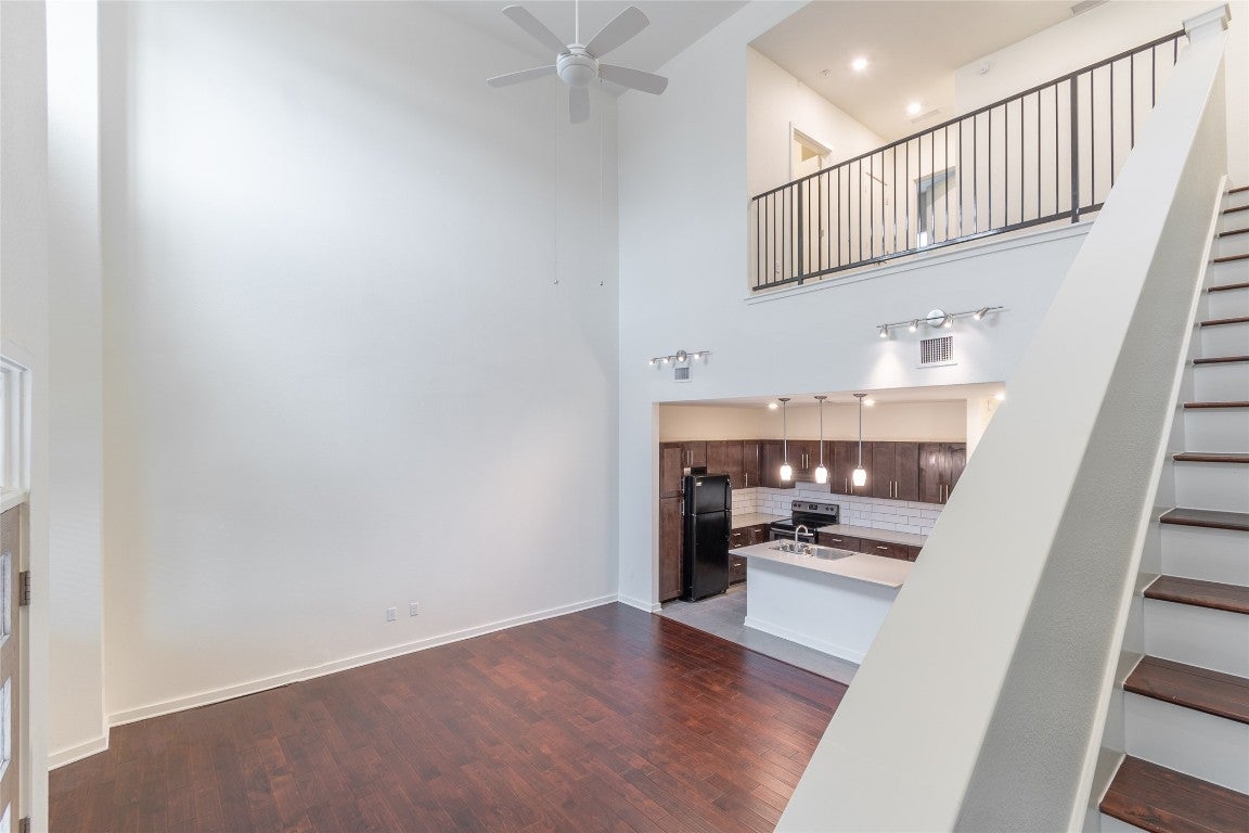 Photo of Listing #8239968