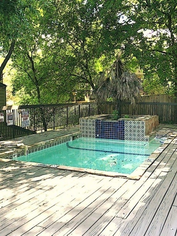 908 Poplar Street 202, Austin