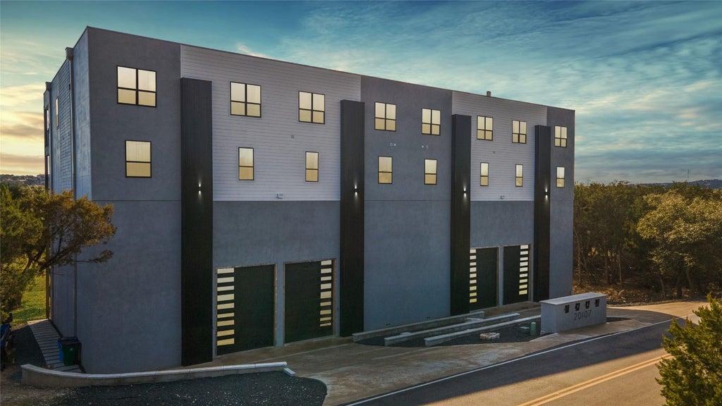 Lake Travis Waterfront Condos & Townhomes For Sale