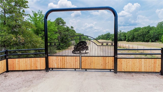 8248 County Road 435, Somerville