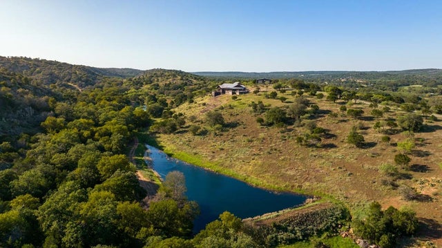 3821 County Road 226, Llano