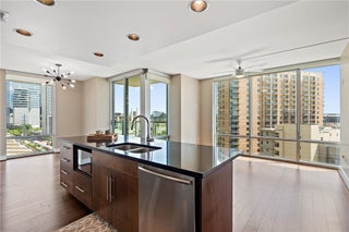 Photo of Listing #3903198