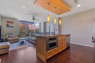 Photo of Listing #1877905