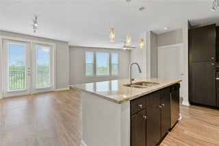 Photo of Listing #3088190