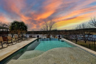 Photo of Listing #9713347