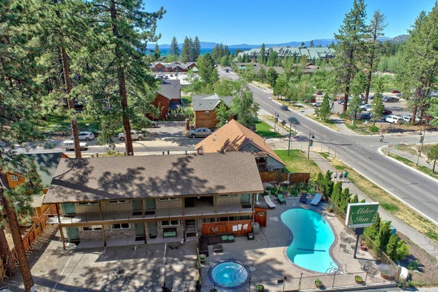 1072 Ski Run Boulevard, South Lake Tahoe