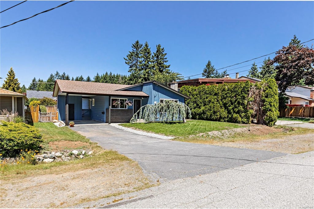 4260 Clubhouse Dr, Nanaimo Home For Sale 575000